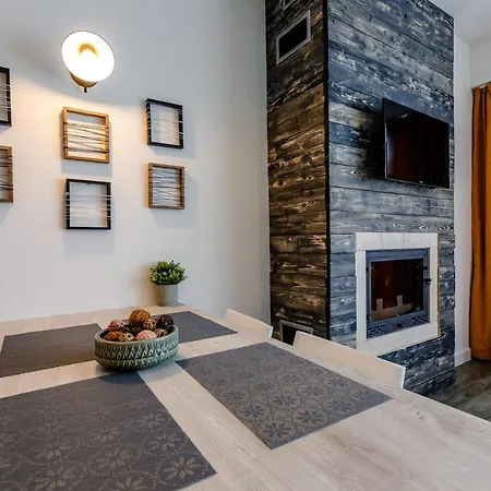 Silver Mountain B21 Pine Woods Apartment